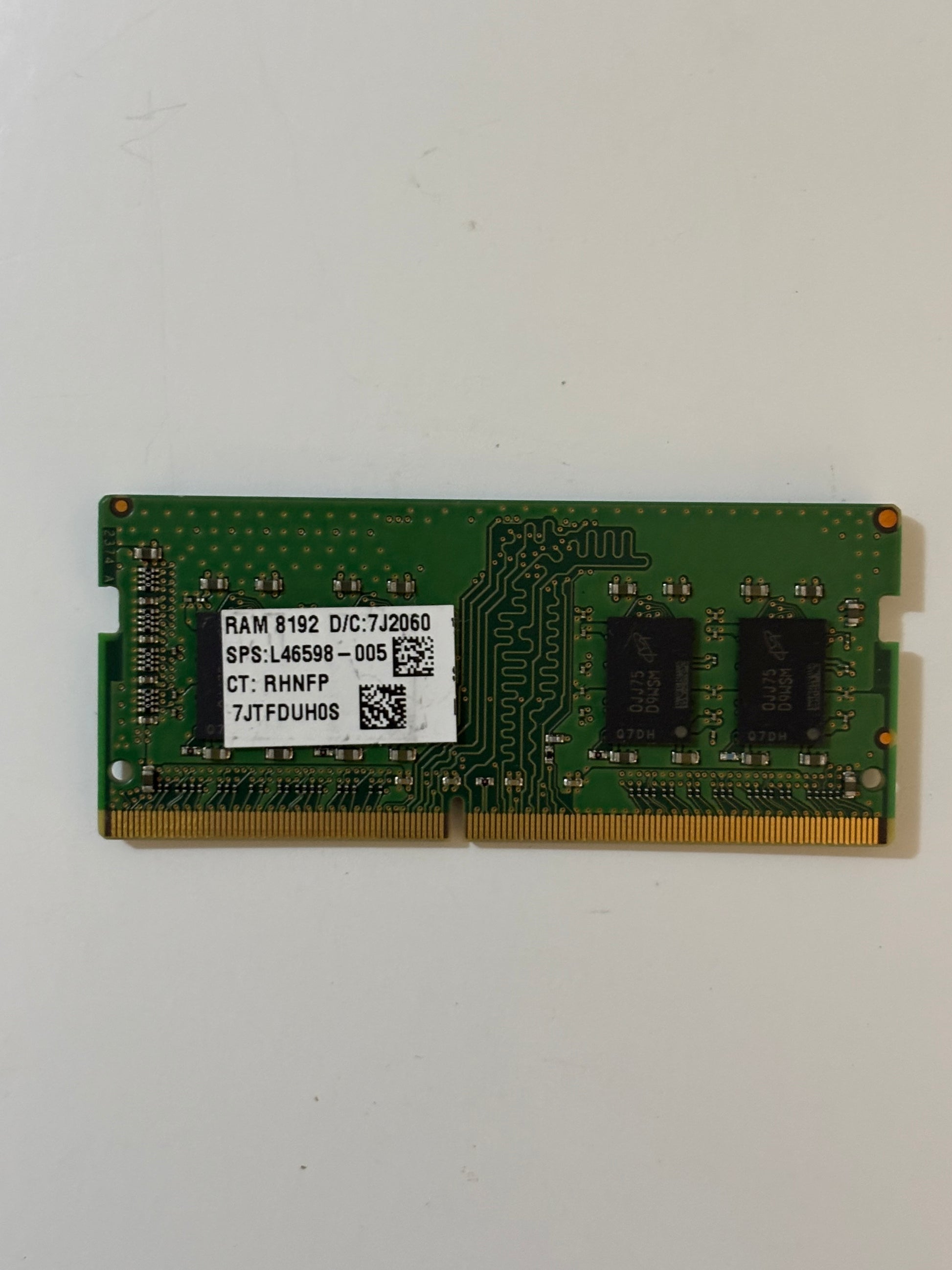 Micron 8GB DDR4 -PC4 3200AA-1Rx8 SO-DIMM memory Ram module