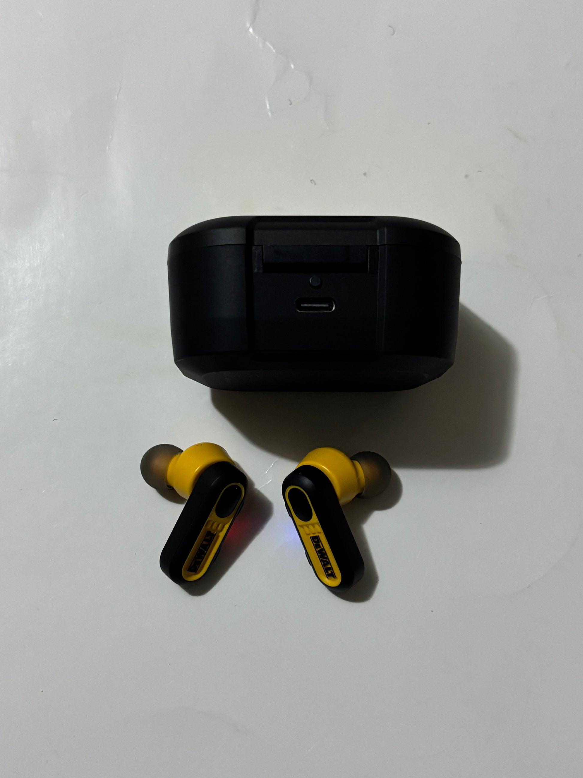 DEWALT Earbuds
